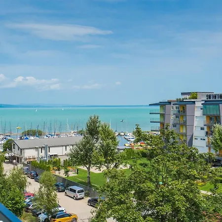 Cadet 505 - Panoramas Balaton-parti Daire Siofok